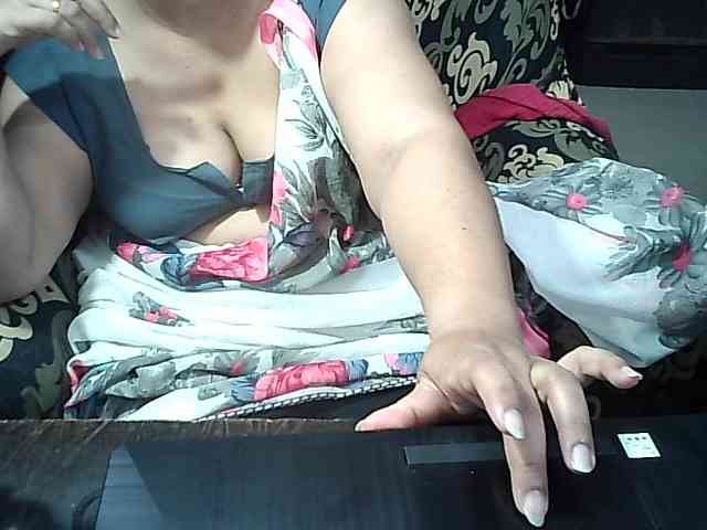 Indianbhabhimilf40 webcam