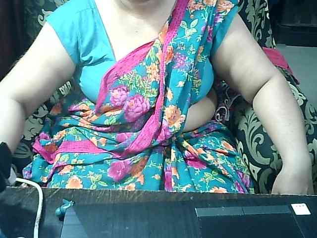 Indianbhabhimilf40 webcam