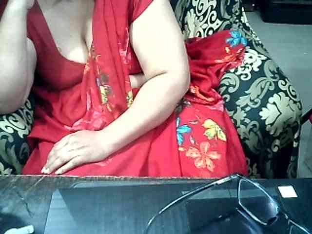 Indianbhabhimilf40 webcam