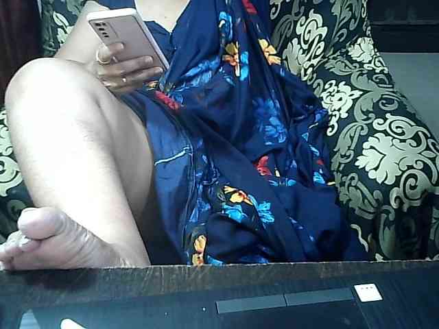 Indianbhabhimilf40 webcam