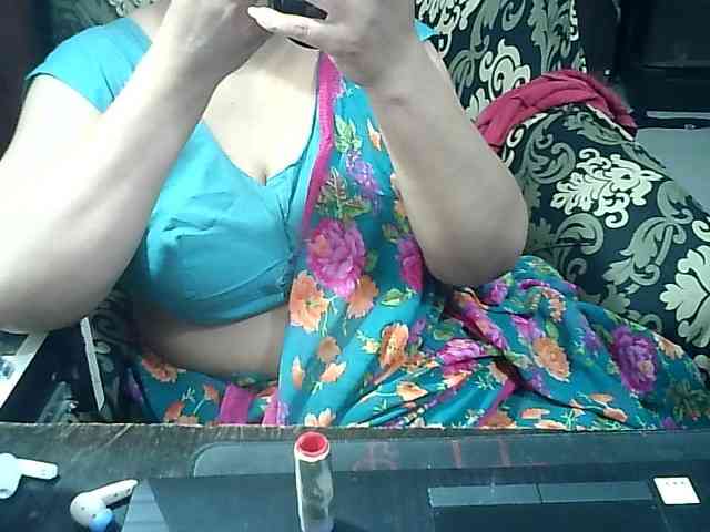 Indianbhabhimilf40 webcam
