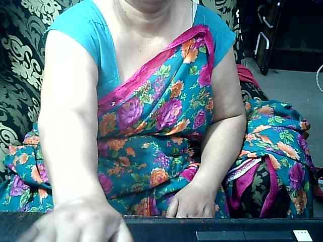 Indianbhabhimilf40 webcam