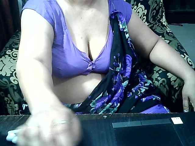 Indianbhabhimilf40 webcam