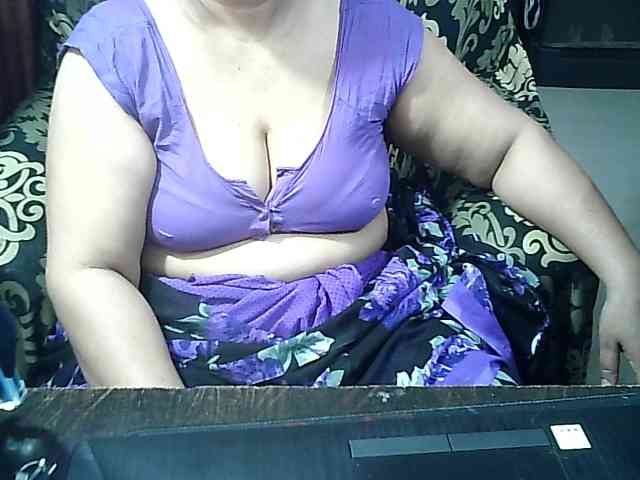 Indianbhabhimilf40 webcam