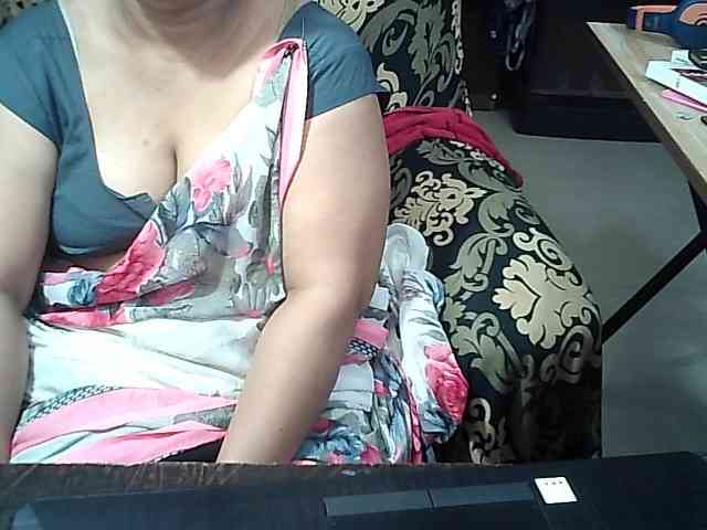 Indianbhabhimilf40 webcam
