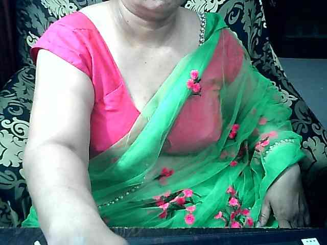 Indianbhabhimilf40 webcam