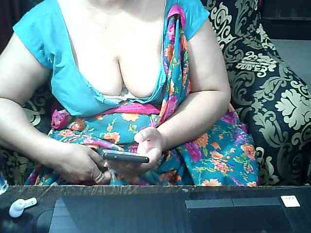 Indianbhabhimilf40 webcam