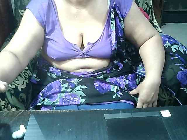 Indianbhabhimilf40 webcam