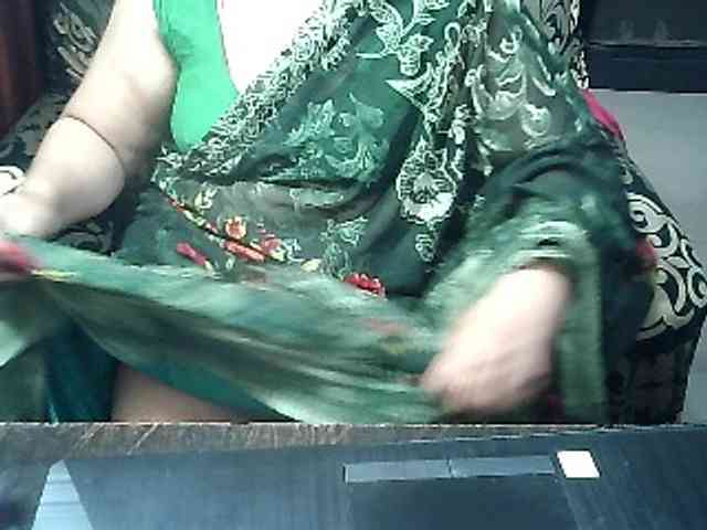 Indianbhabhimilf40 webcam