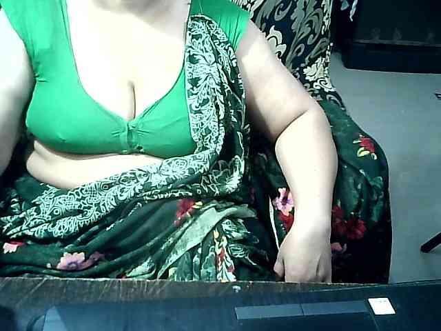 Indianbhabhimilf40 webcam
