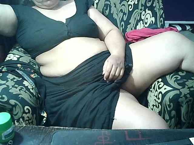 Modèle: Indianbhabhimilf40