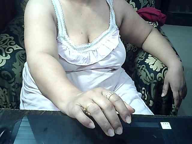 Indianbhabhimilf40 webcam