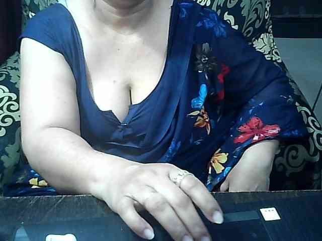 Indianbhabhimilf40 webcam