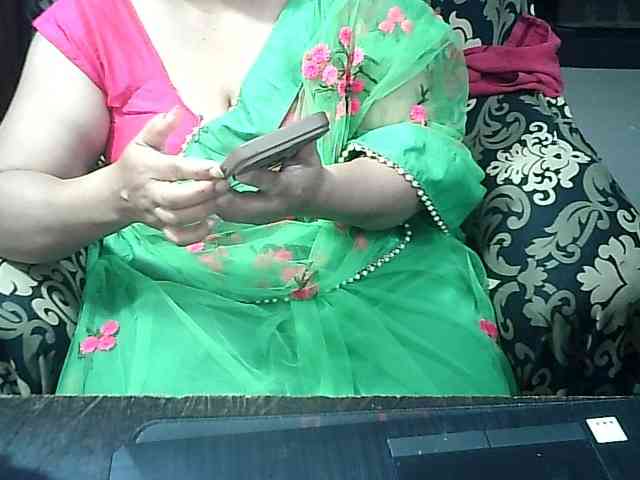 Indianbhabhimilf40 webcam