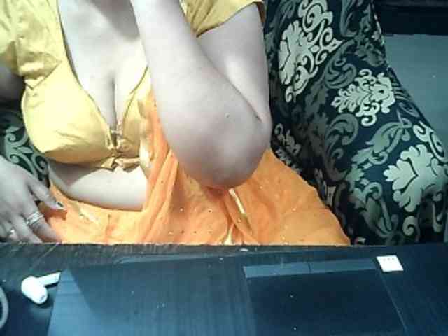 Indianbhabhimilf40 webcam