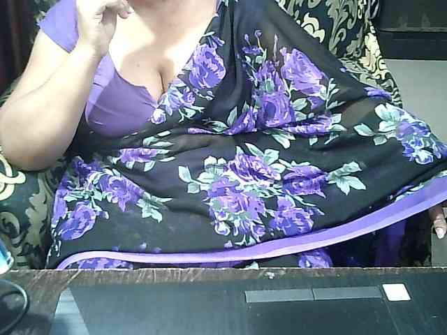 Indianbhabhimilf40 webcam