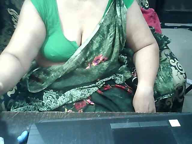 Indianbhabhimilf40 webcam