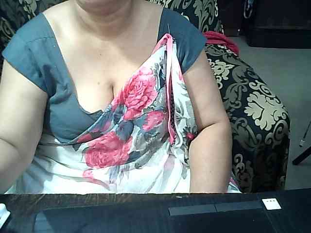 Indianbhabhimilf40 webcam