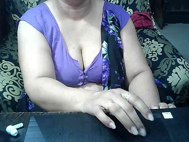 Indianbhabhimilf40 webcam