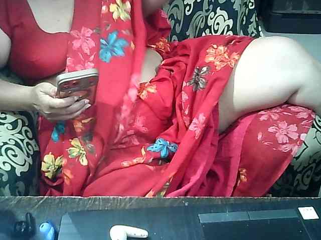 Indianbhabhimilf40 webcam