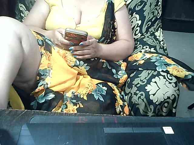 Indianbhabhimilf40 webcam