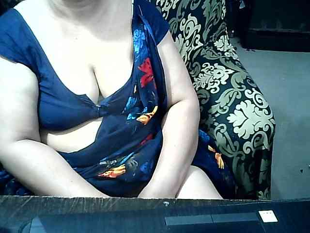 Indianbhabhimilf40 webcam