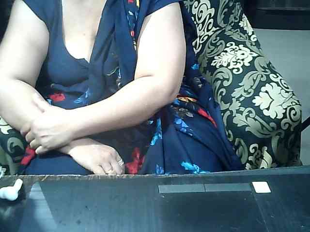 Indianbhabhimilf40 webcam