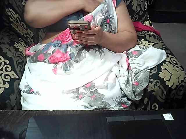Indianbhabhimilf40 webcam