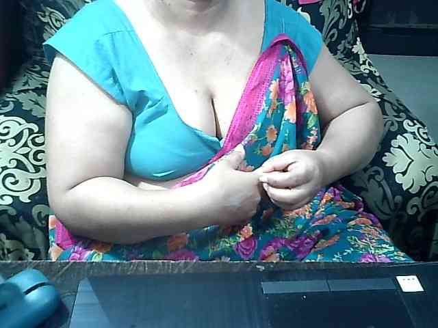 Indianbhabhimilf40 webcam