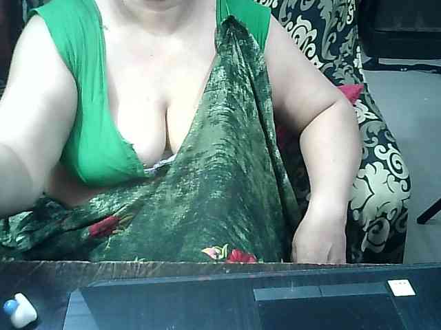 Indianbhabhimilf40 webcam