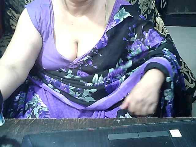 Indianbhabhimilf40 webcam