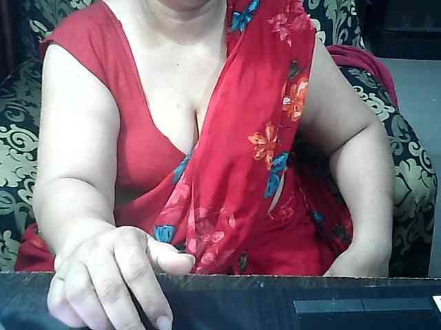 Indianbhabhimilf40 webcam