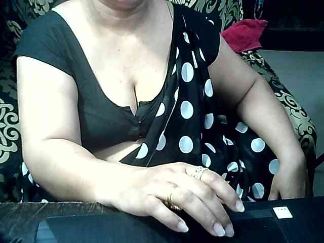 Indianbhabhimilf40 webcam