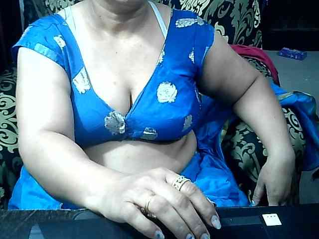 Indianbhabhimilf40 webcam