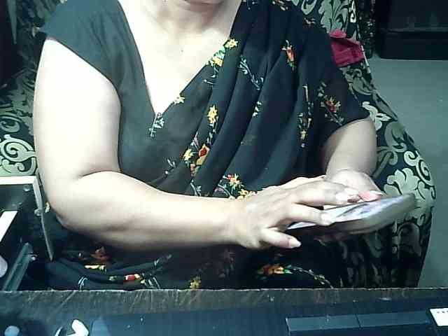 Indianbhabhimilf40 webcam