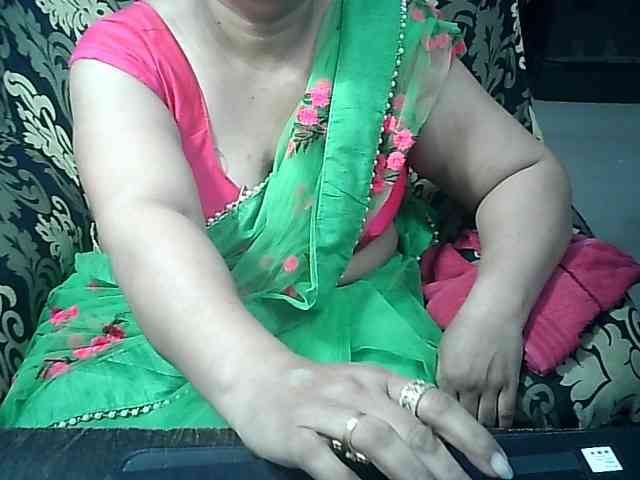 Indianbhabhimilf40 webcam