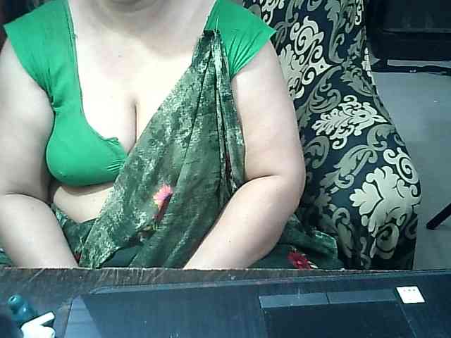 Indianbhabhimilf40 webcam