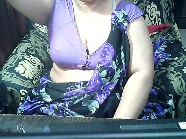 Indianbhabhimilf40 webcam