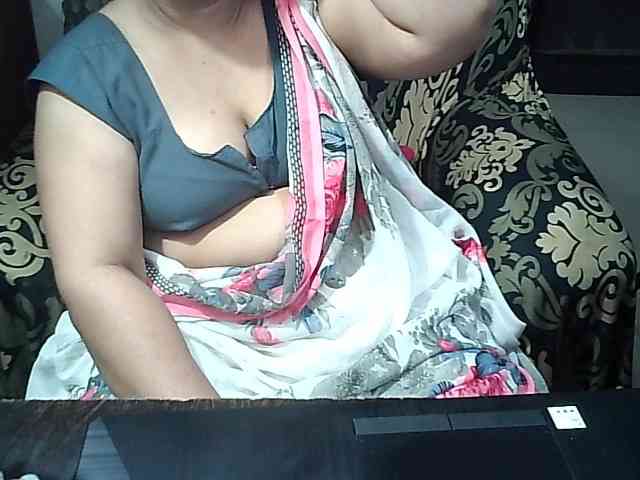 Indianbhabhimilf40 webcam