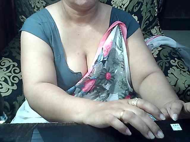 Indianbhabhimilf40 webcam