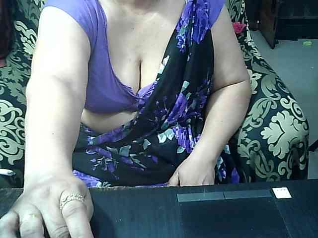 Indianbhabhimilf40 webcam