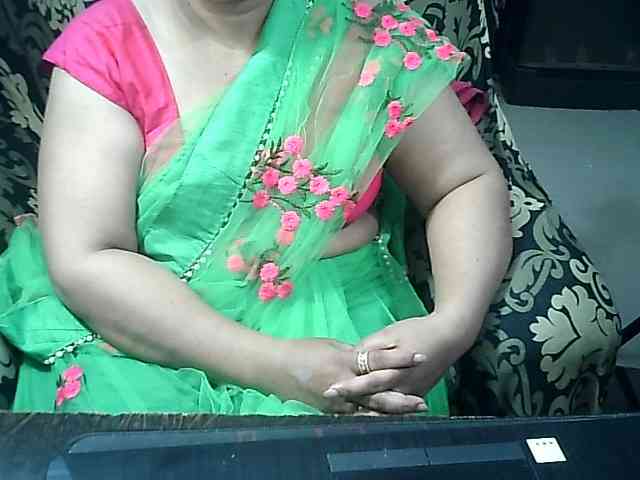 Indianbhabhimilf40 webcam