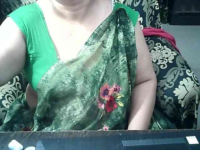 Indianbhabhimilf40 webcam