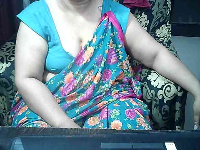 Indianbhabhimilf40 webcam