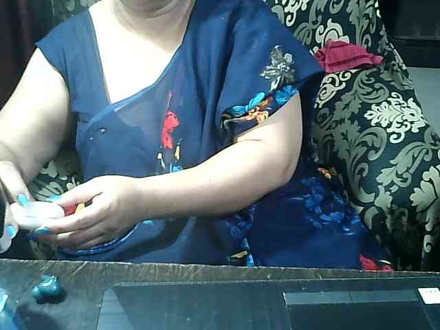 Indianbhabhimilf40 webcam