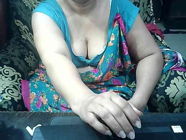 Indianbhabhimilf40 webcam