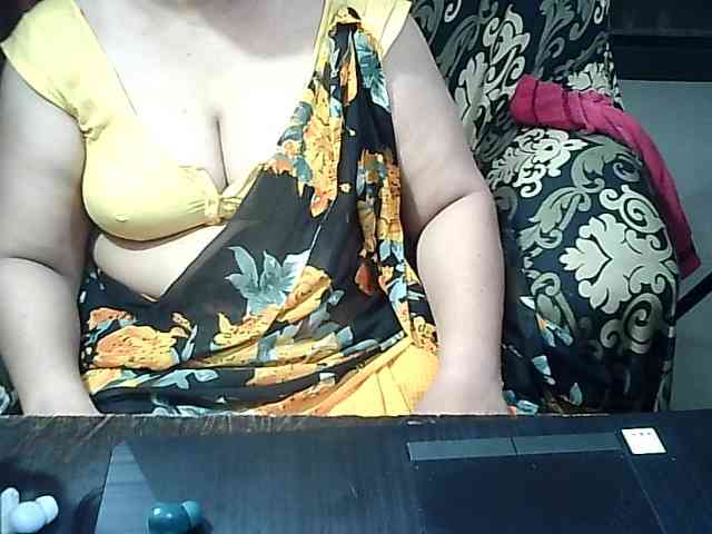 Indianbhabhimilf40 webcam