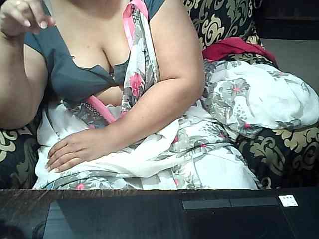 Indianbhabhimilf40 webcam