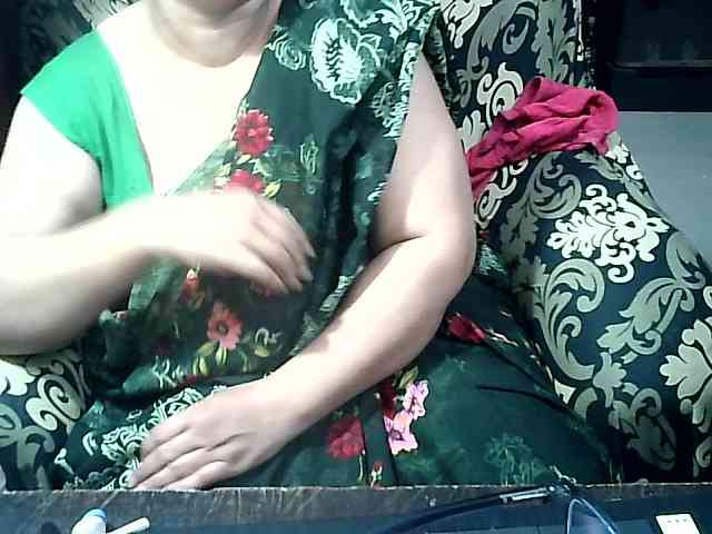 Indianbhabhimilf40 webcam