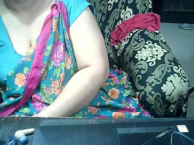 Indianbhabhimilf40 webcam